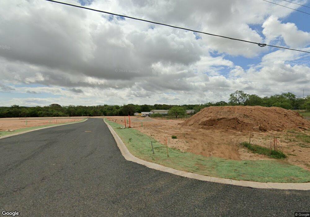 713 Wedgewood Ln unit 22, Fredericksburg, TX 78624 - photo 1