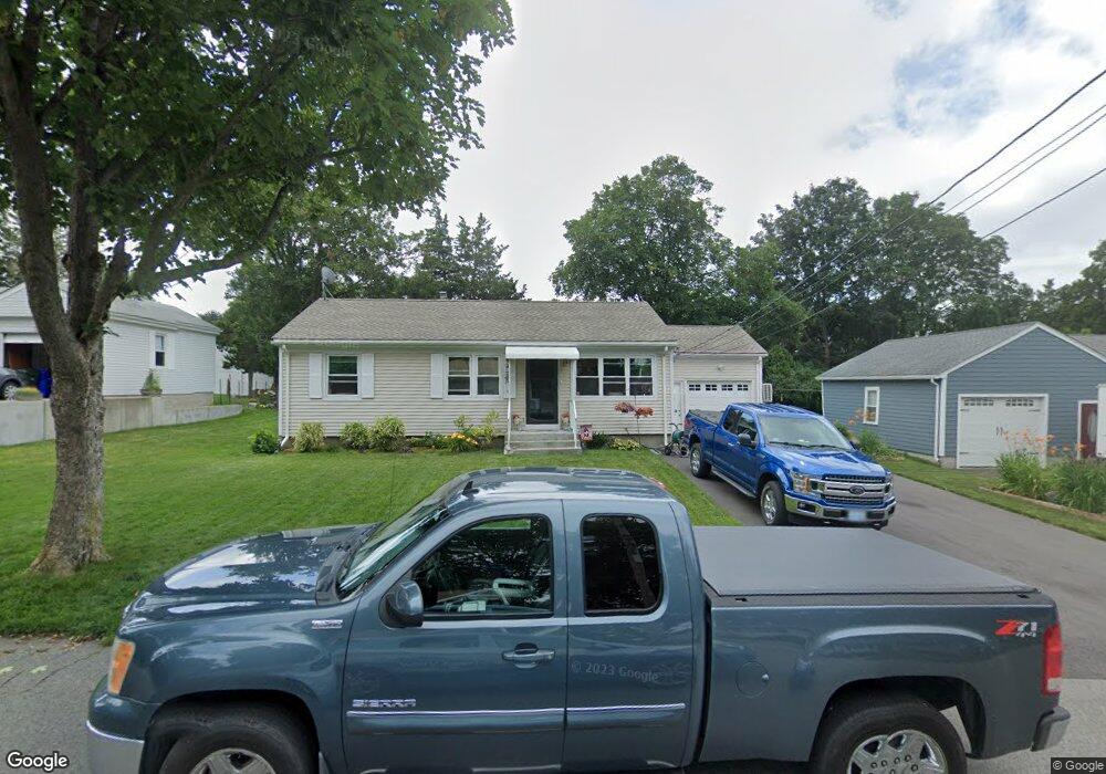 54 Cliff Dr, Bristol, RI 02809 - photo 1