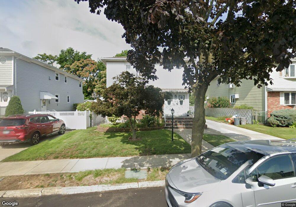 55 Farnum Blvd, Franklin Square, NY 11010 - photo 1