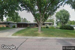 908 8th St, Nicollet, MN 56074