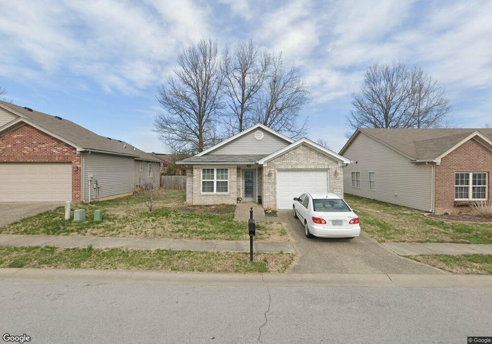 3829 Davis Dr, New Albany, IN 47150 - photo 1