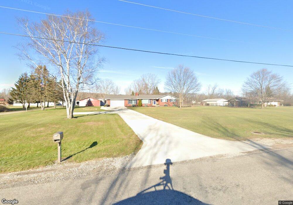 160 W Newburg Rd, Carleton, MI 48117 - photo 1