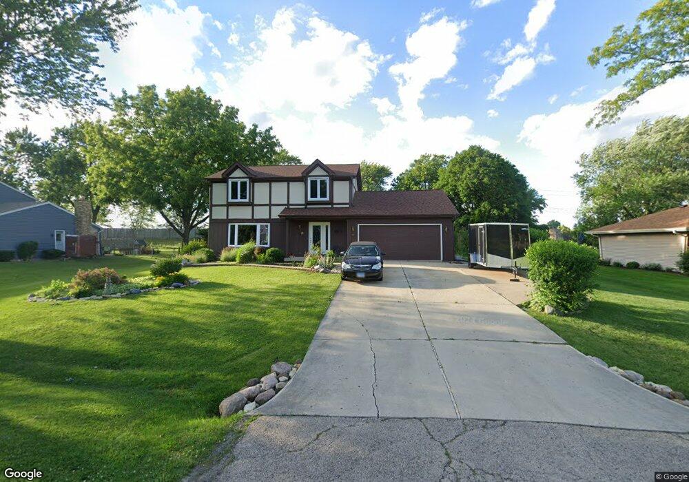 29W156 Wagner Rd, Naperville, IL 60564 - photo 1