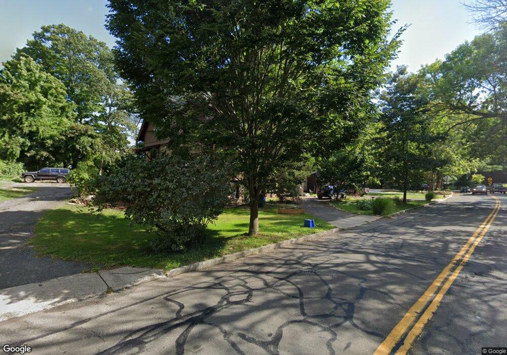 1076 Forest Rd, New Haven, CT 06515 - photo 1