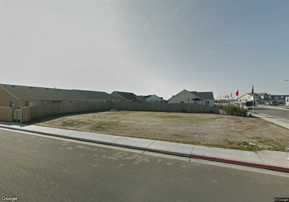 6853 E Fountain Way, Fresno, CA 93727 - photo 1