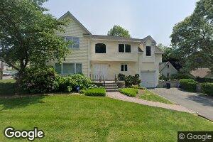 1 Edgewood Ave, Glen Head, NY 11545