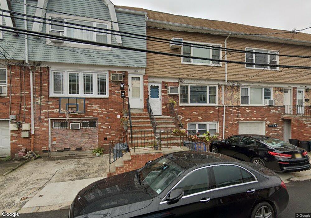 9 Alan Terrace unit 2nd floor, Jersey City, NJ 07306 - photo 1