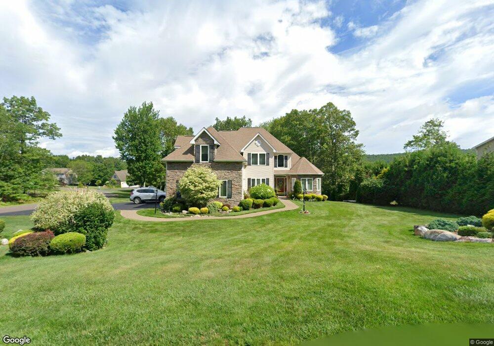 238 Circle Dr, Mountain Top, PA 18707 - photo 1