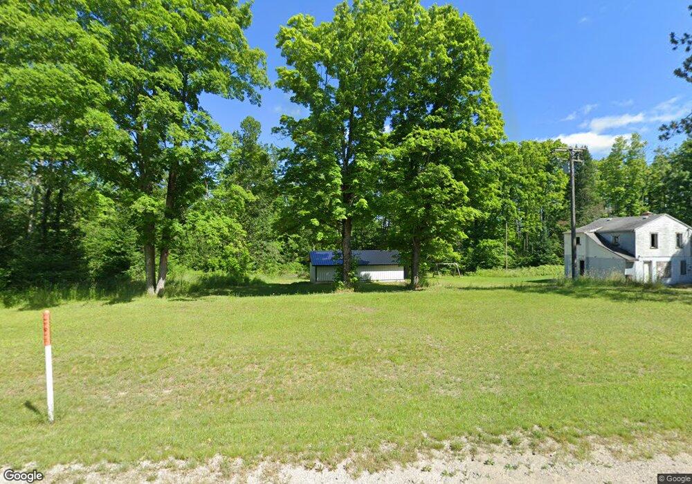 17121 S Straits Hwy, Vanderbilt, MI 49795 - photo 1