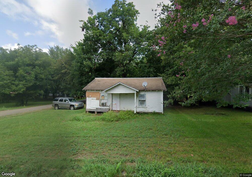 201 E Lowery St, Hugo, OK 74743 - photo 1
