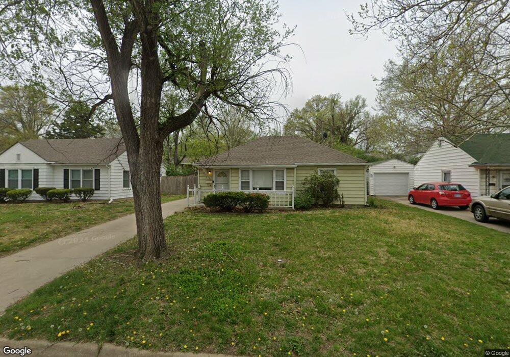 3733 SW Churchill Rd, Topeka, KS 66604 - photo 1
