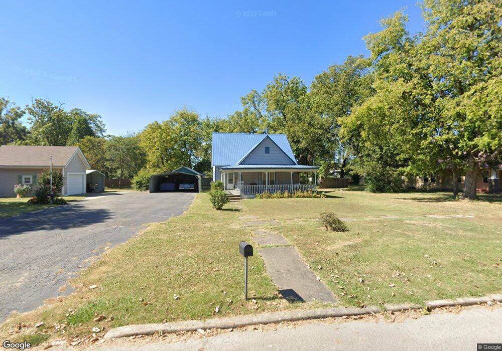 214 N Vann St, Pryor, OK 74361 - photo 1