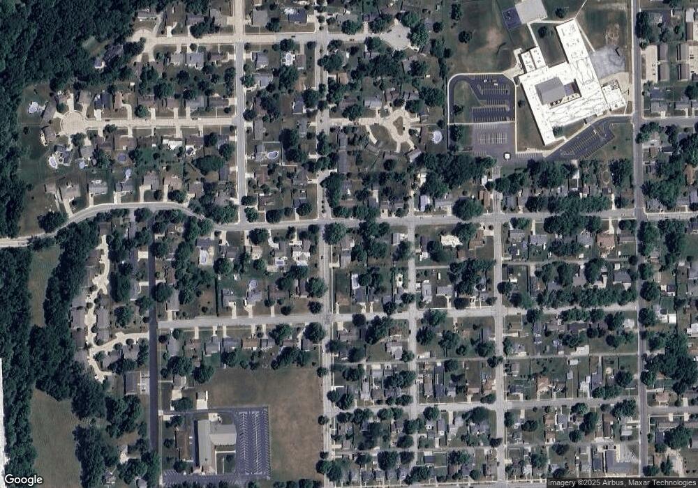 420 N Division St, Auburn, IN 46706 - photo 1