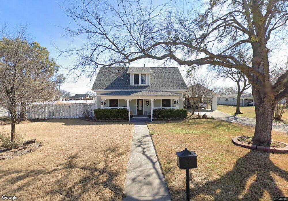 1001 S Hatcher St, Decatur, TX 76234 - photo 1