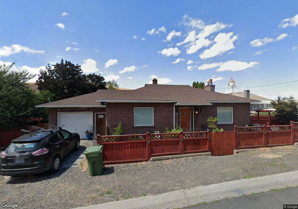 135 S Gilmore St, Heppner, OR 97836 - photo 1