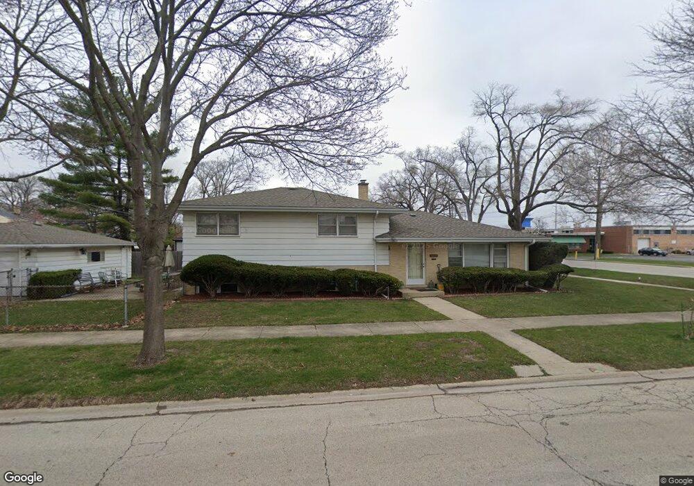 9800 Canterbury St, Westchester, IL 60154 - photo 1