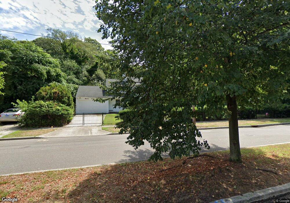 1475 Langdon Blvd, Rockville Centre, NY 11570 - photo 1