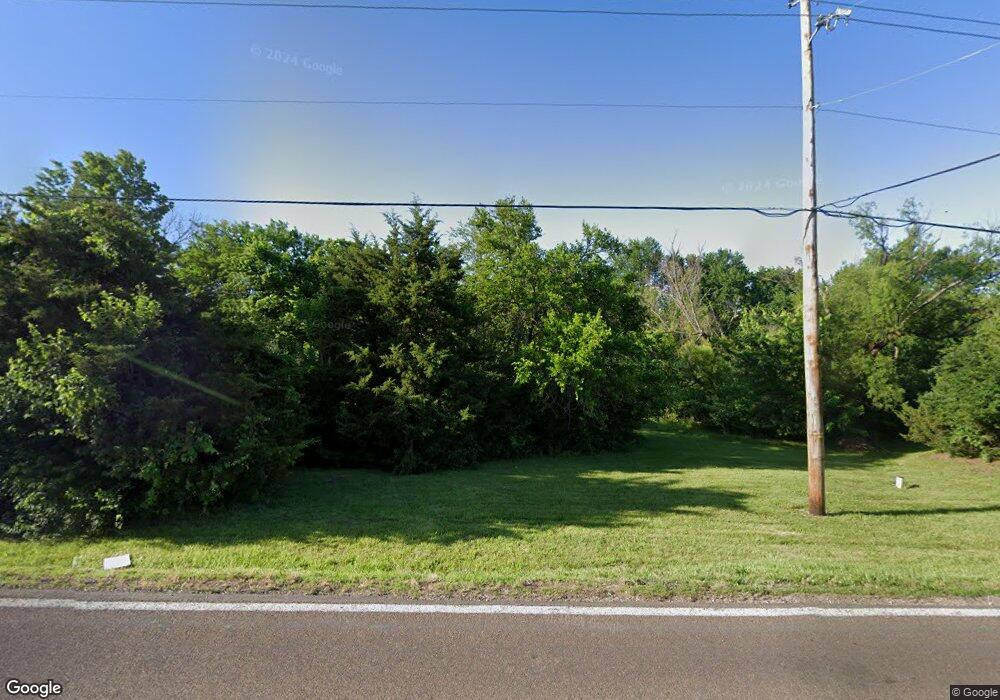 5921 SW 53rd St, Topeka, KS 66610 - photo 1