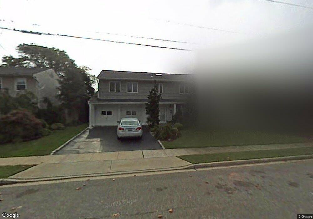 2080 Berkley Ln, Merrick, NY 11566 - photo 1