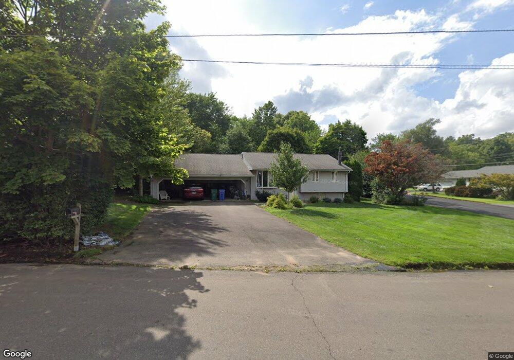 35 Red Cedar Ln, Middletown, CT 06457 - photo 1