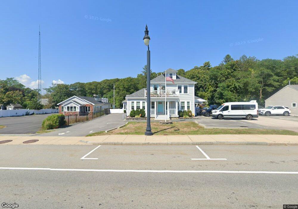 207 Main St, Buzzards Bay, MA 02532 - photo 1