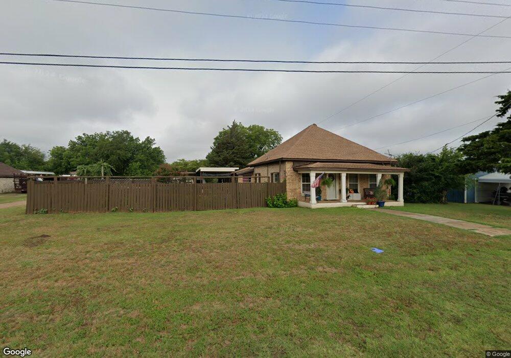 300 S Oak St, Boyd, TX 76023 - photo 1