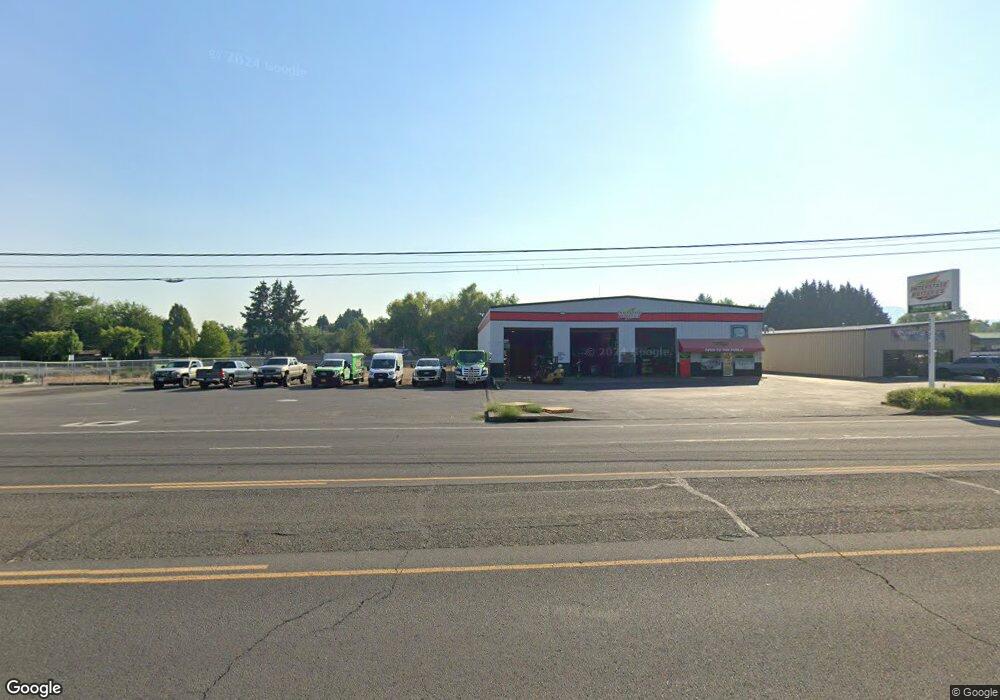 890 S Front St, Central Point, OR 97502 - photo 1