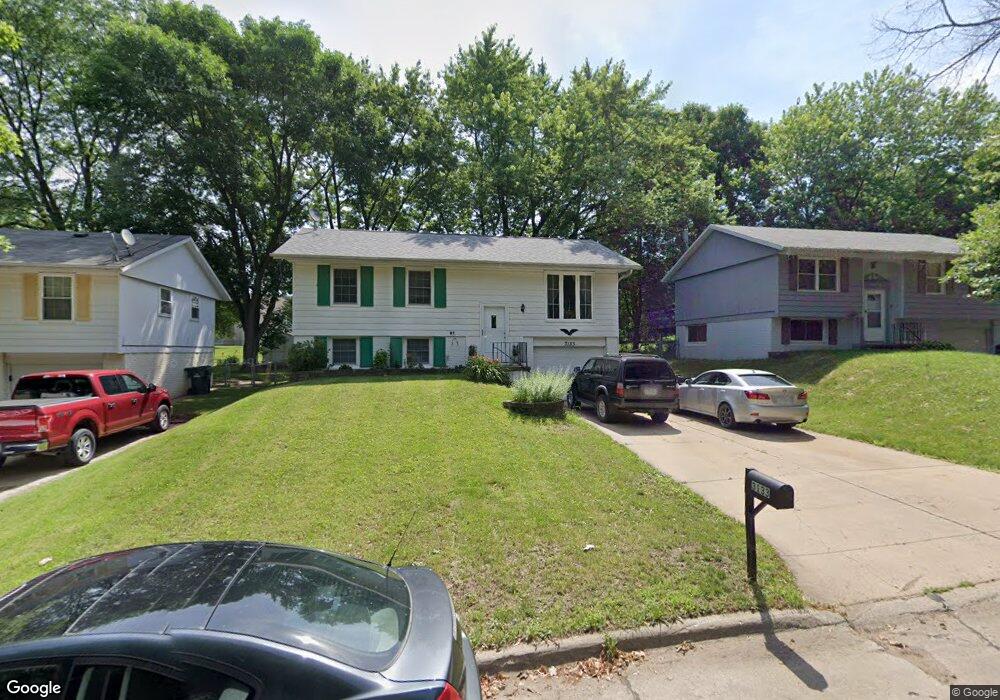 3133 Stratford Ln SW, Cedar Rapids, IA 52404 - photo 1