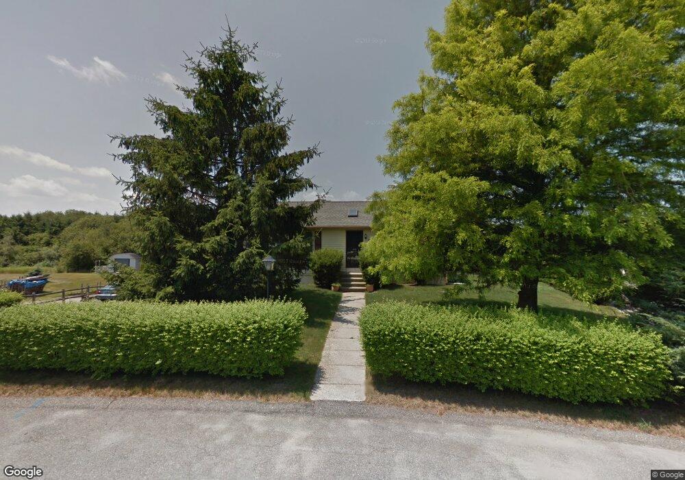 93 Amesbury Cir, Middletown, RI 02842 - photo 1