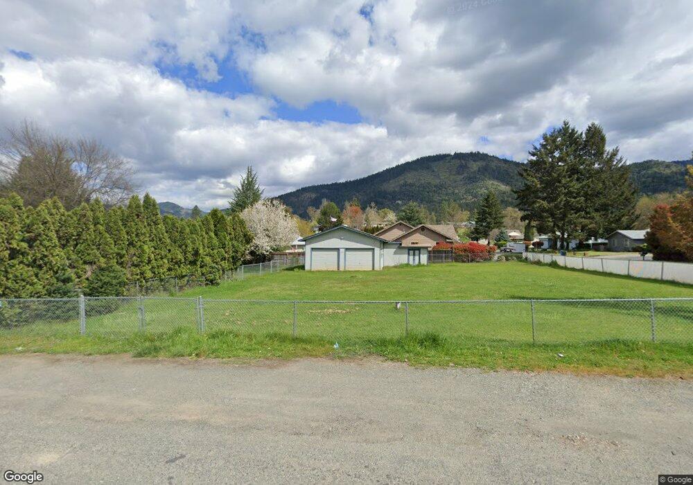 1997 Cloverlawn Dr, Grants Pass, OR 97527 - photo 1