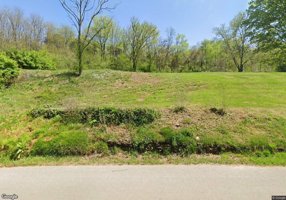 110 N Scruggs Ln, Frankfort, KY 40601 - photo 1