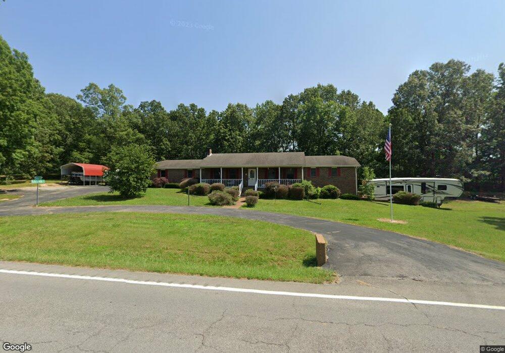 1649 N Main St, Tennessee Ridge, TN 37178 - photo 1