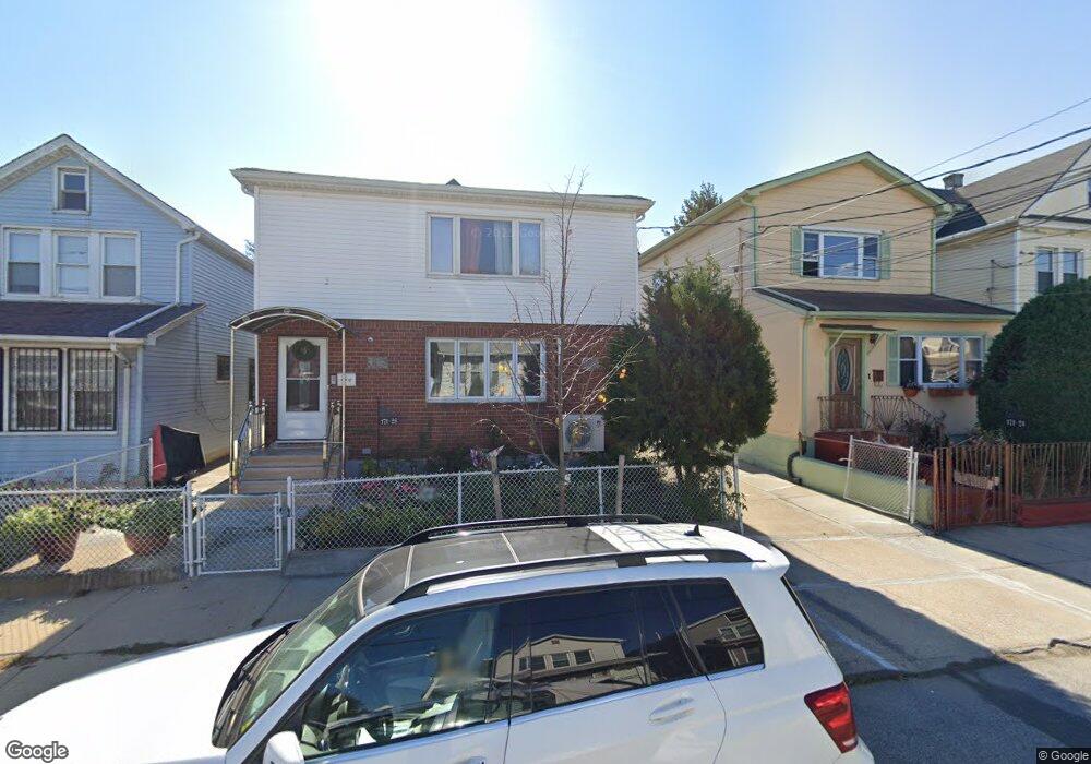 171-28 103rd Rd, Jamaica, NY 11433 - photo 1