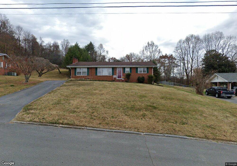 1415 Valley View Dr, Johnson City, TN 37601 - photo 1