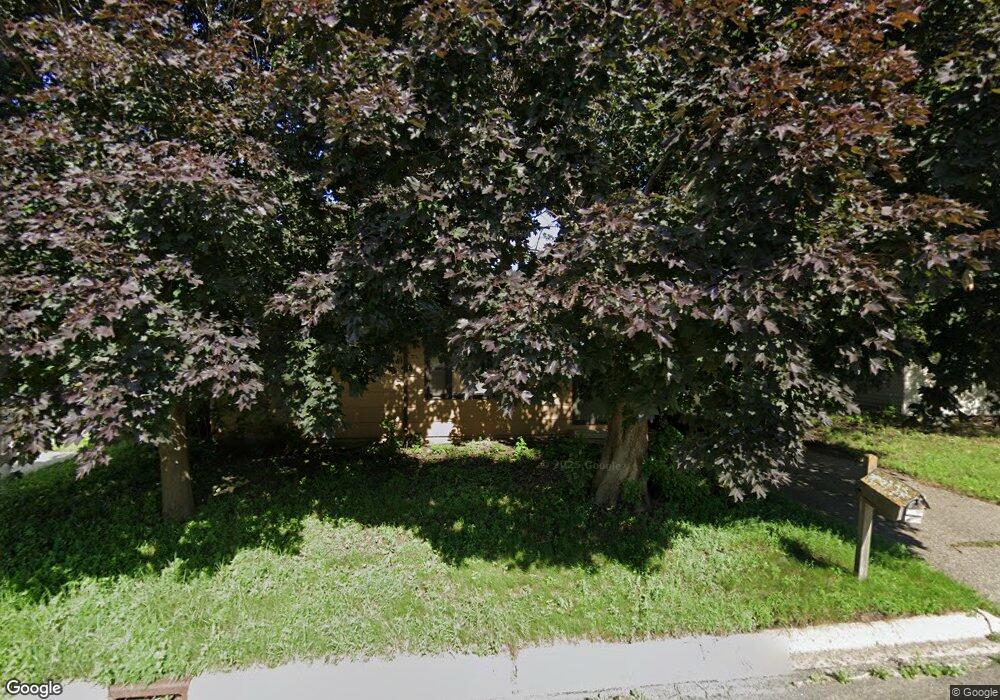 221 Will O Bruce Dr, Albert Lea, MN 56007 - photo 1