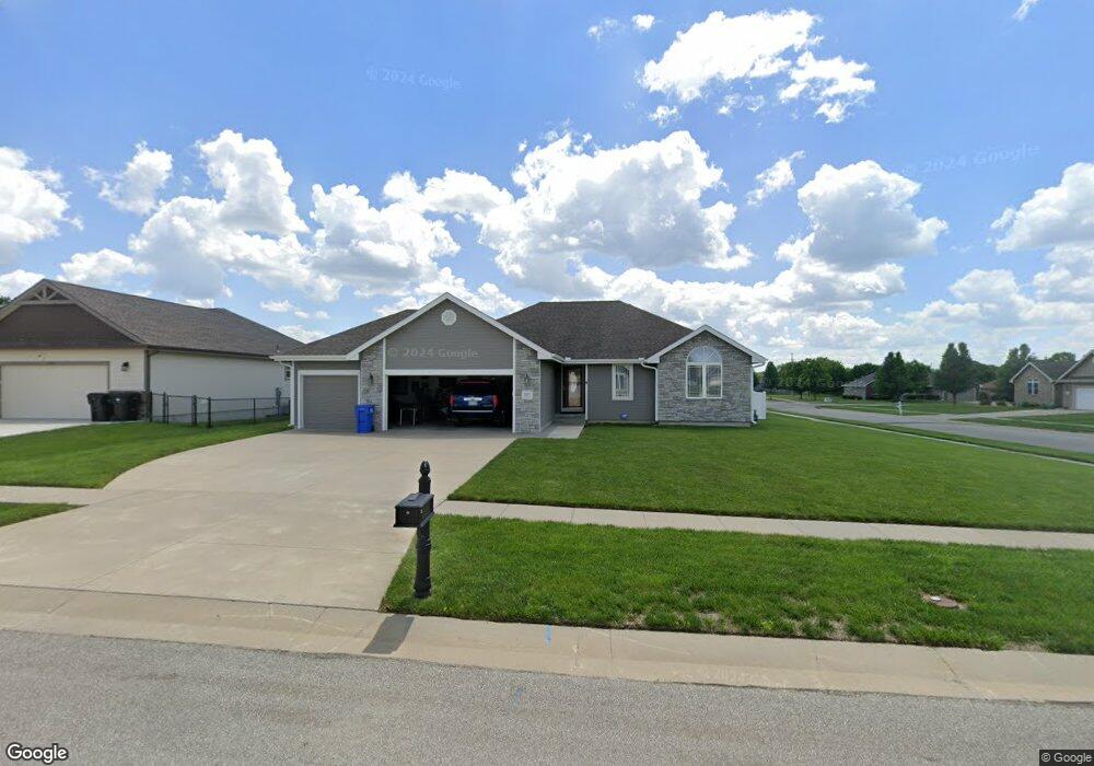 3337 SW 44th St, Topeka, KS 66610 - photo 1
