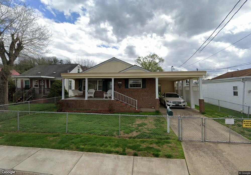 558 21st St, Dunbar, WV 25064 - photo 1