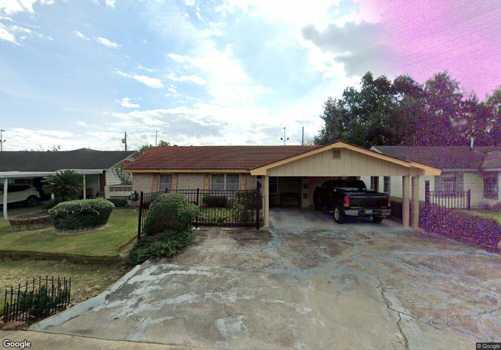 6954 Peyton St, Houston, TX 77028 - photo 1