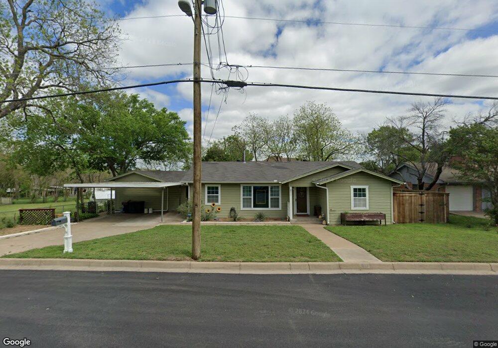 811 S Alamo St, Weatherford, TX 76086 - photo 1