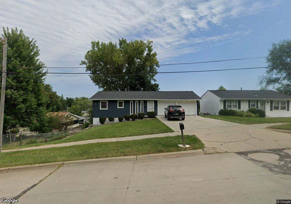 1520 34th St SE, Cedar Rapids, IA 52403 - photo 1