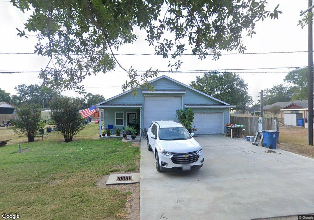 2205 Dewey St, Waller, TX 77484 - photo 1