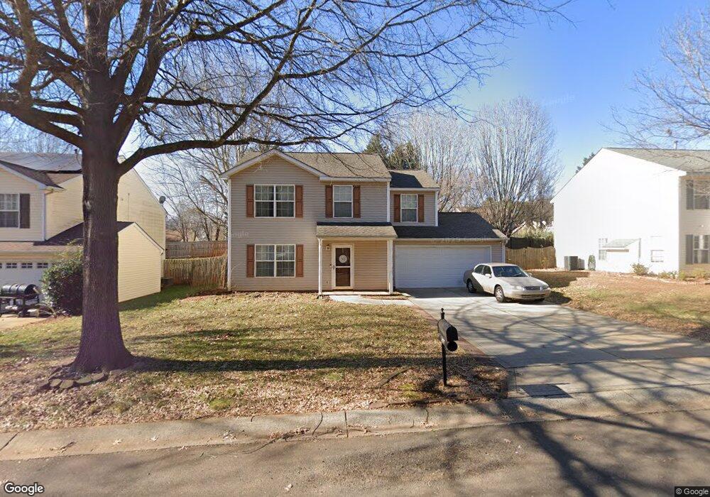 633 Saratoga Dr, Clover, SC 29710 - photo 1