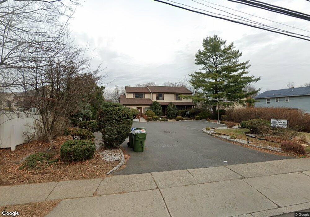906 Inman Ave, Edison, NJ 08820 - photo 1