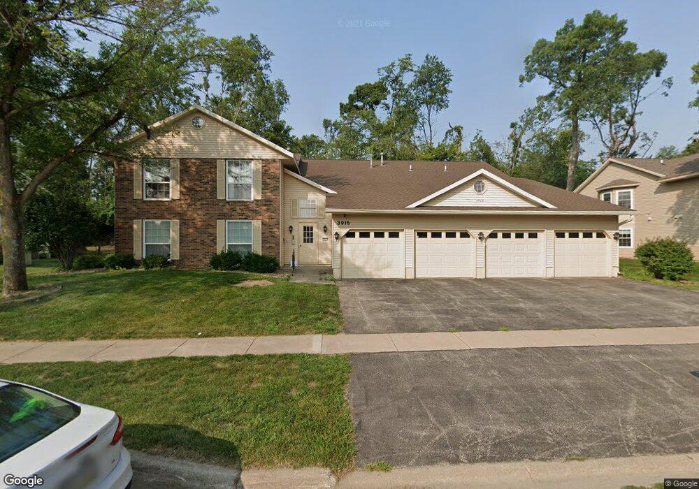 3915 Lexington Dr NE unit C, Cedar Rapids, IA 52402 - photo 1