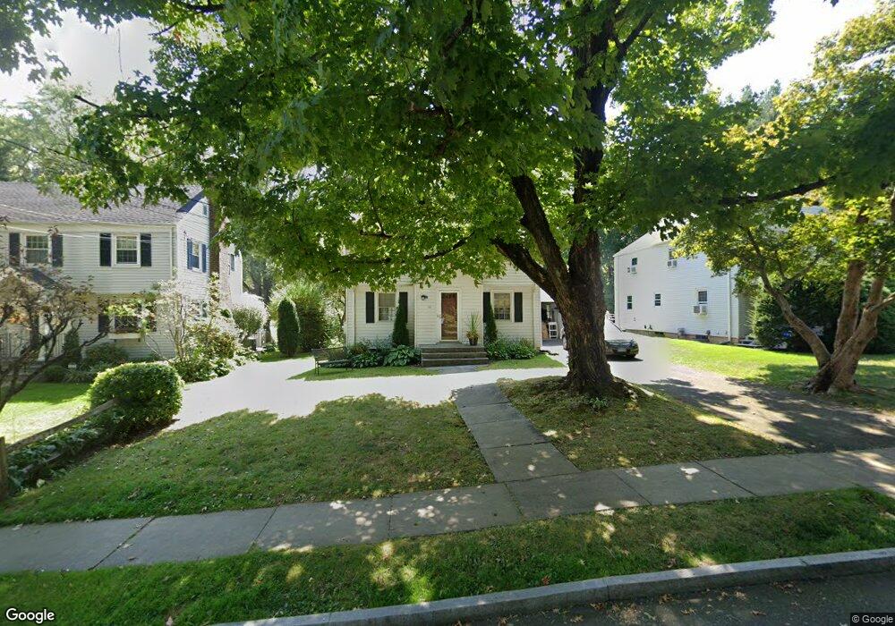 11 Linnard Rd, West Hartford, CT 06107 - photo 1