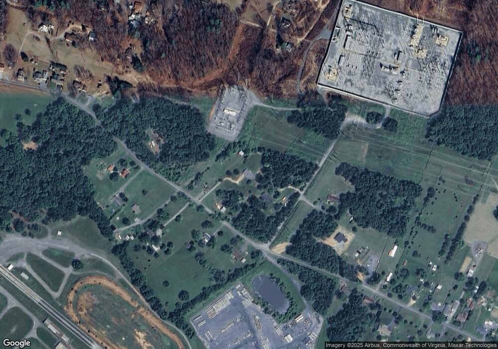 324 Dooms Crossing Rd, Waynesboro, VA 22980 - photo 1