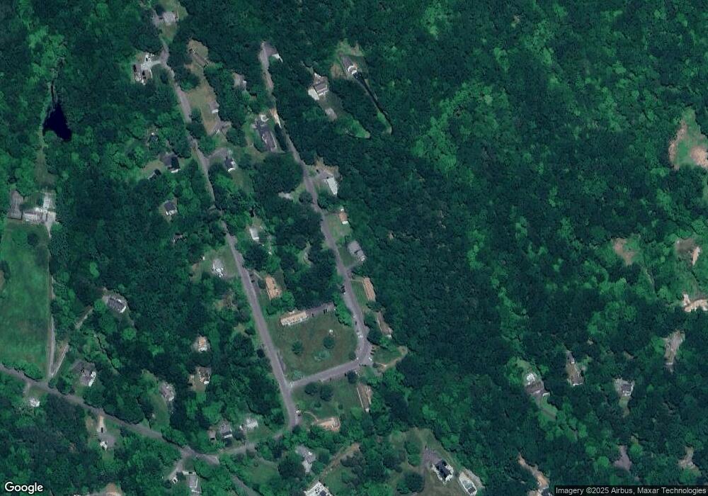 28 Pilgrim Trail, Woodbury, CT 06798 - photo 1