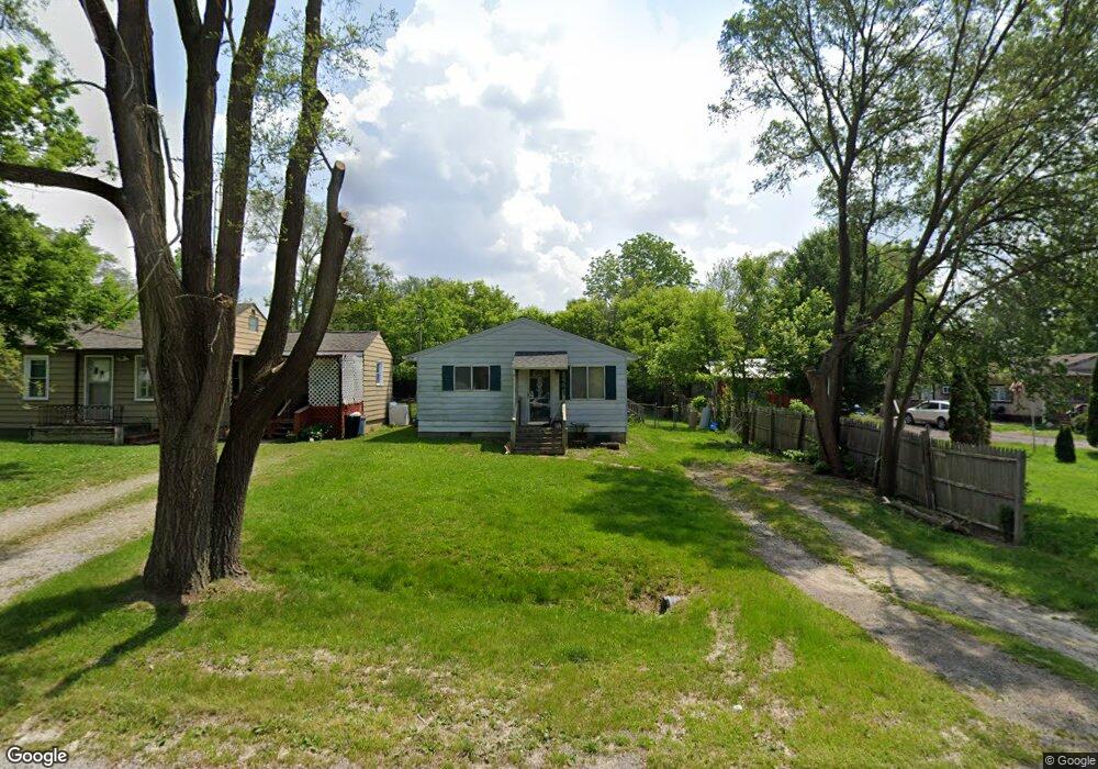 1547 Pound Dr, Flint, MI 48532 - photo 1