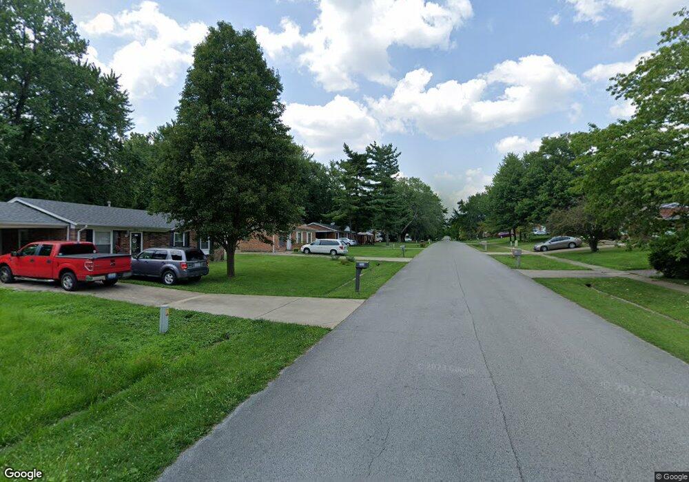 7800 Rochelle Rd, Louisville, KY 40228 - photo 1