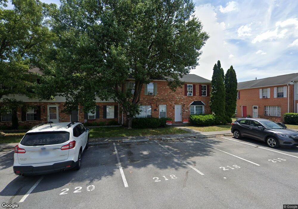 218 Nottoway Dr, Stephens City, VA 22655 - photo 1